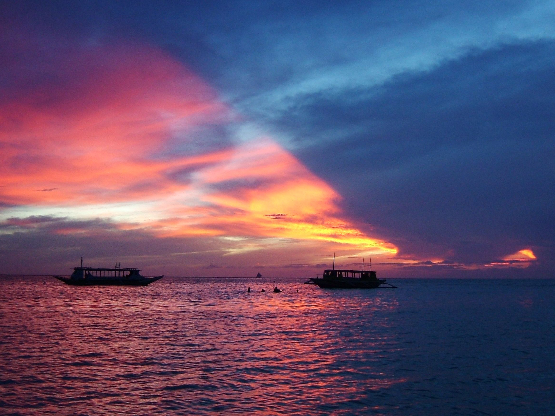Закат на острове Боракай