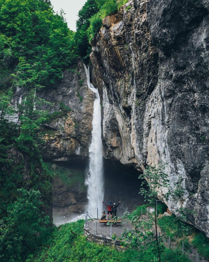 Швейцария - водопад Берглиштюбер