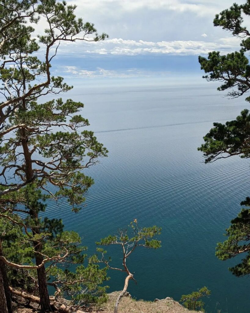 Озеро Байкал - утес Скрипер