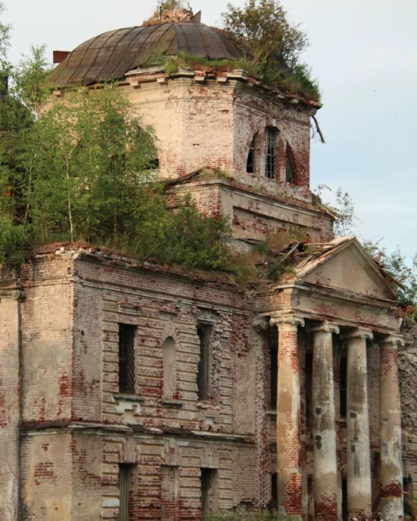 Заброшенный храм Смоленский - село Алабузино