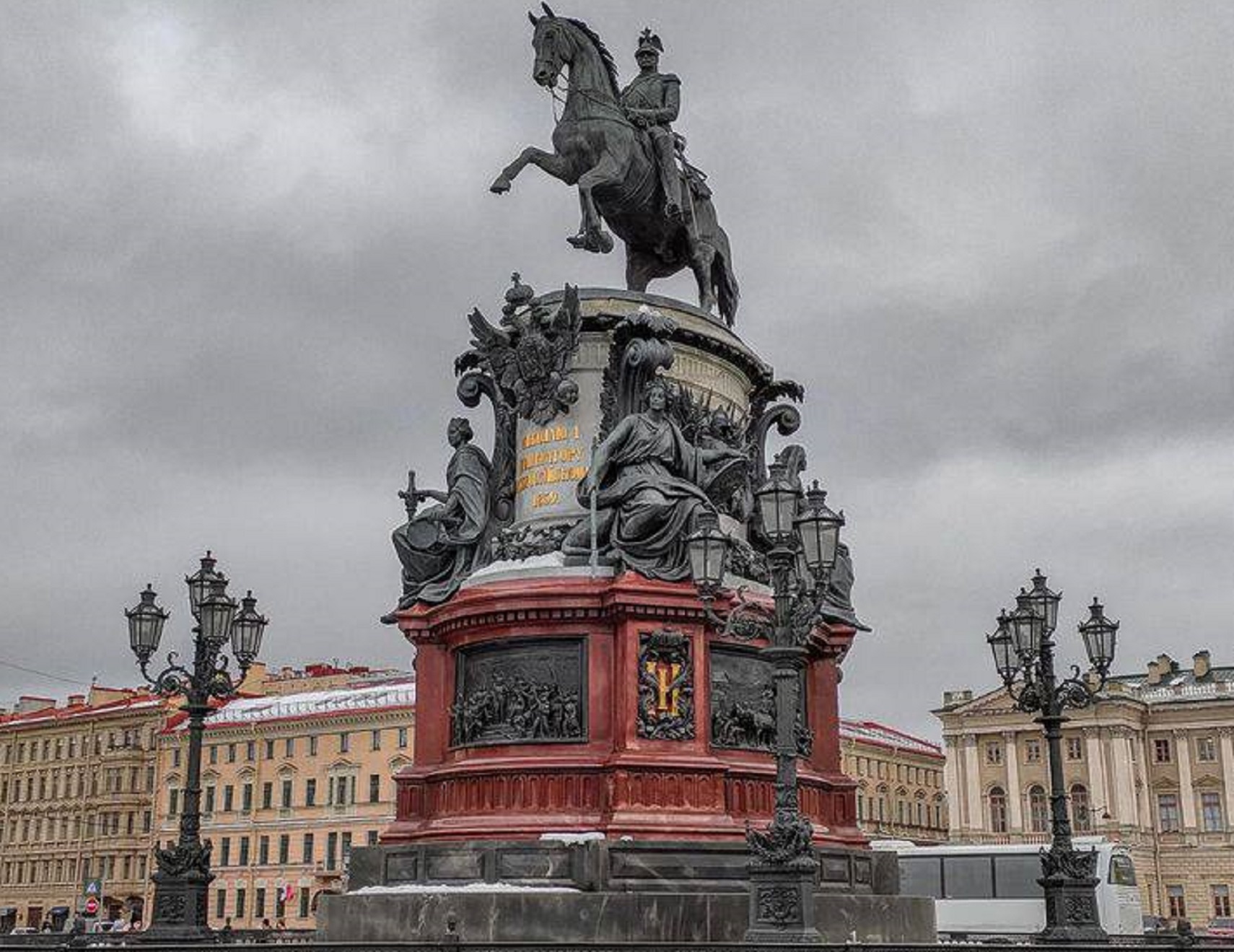 санкт петербург памятник николаю