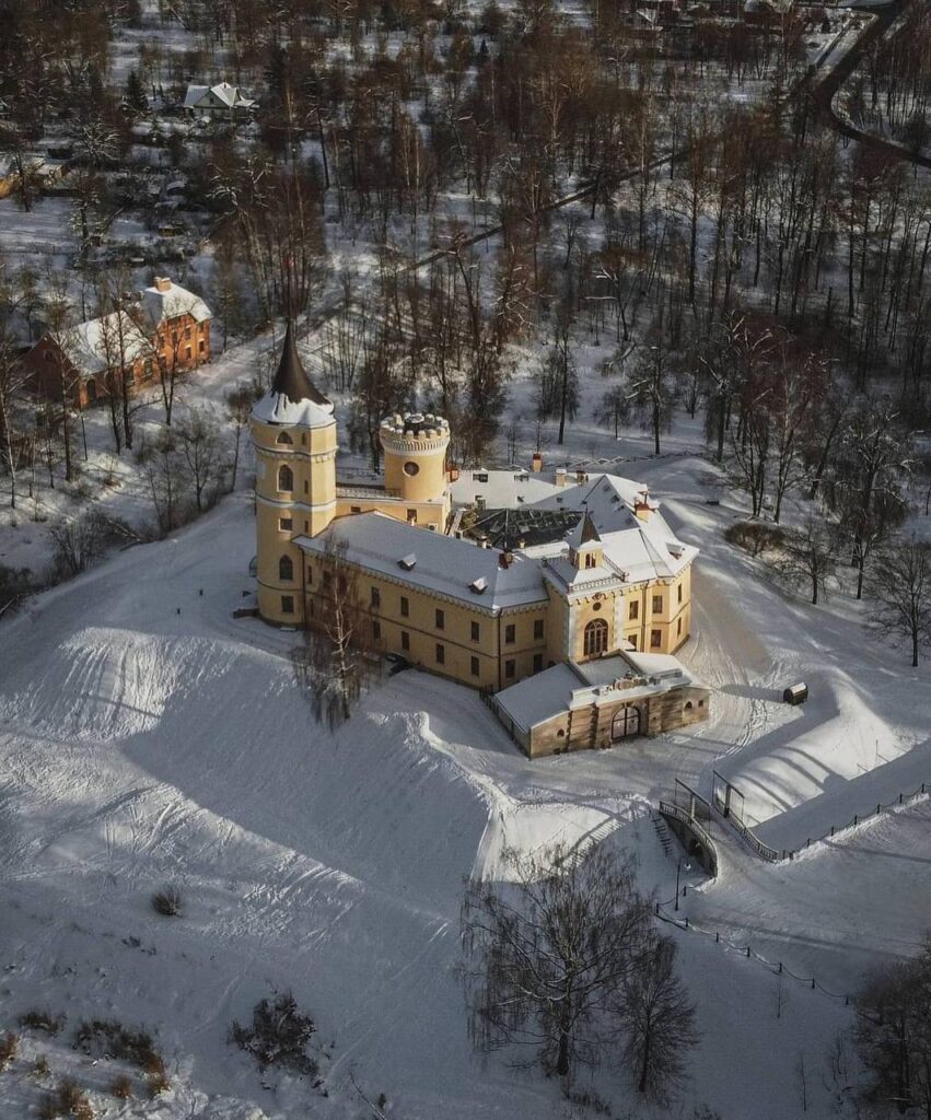 Замок Бип в Павловске