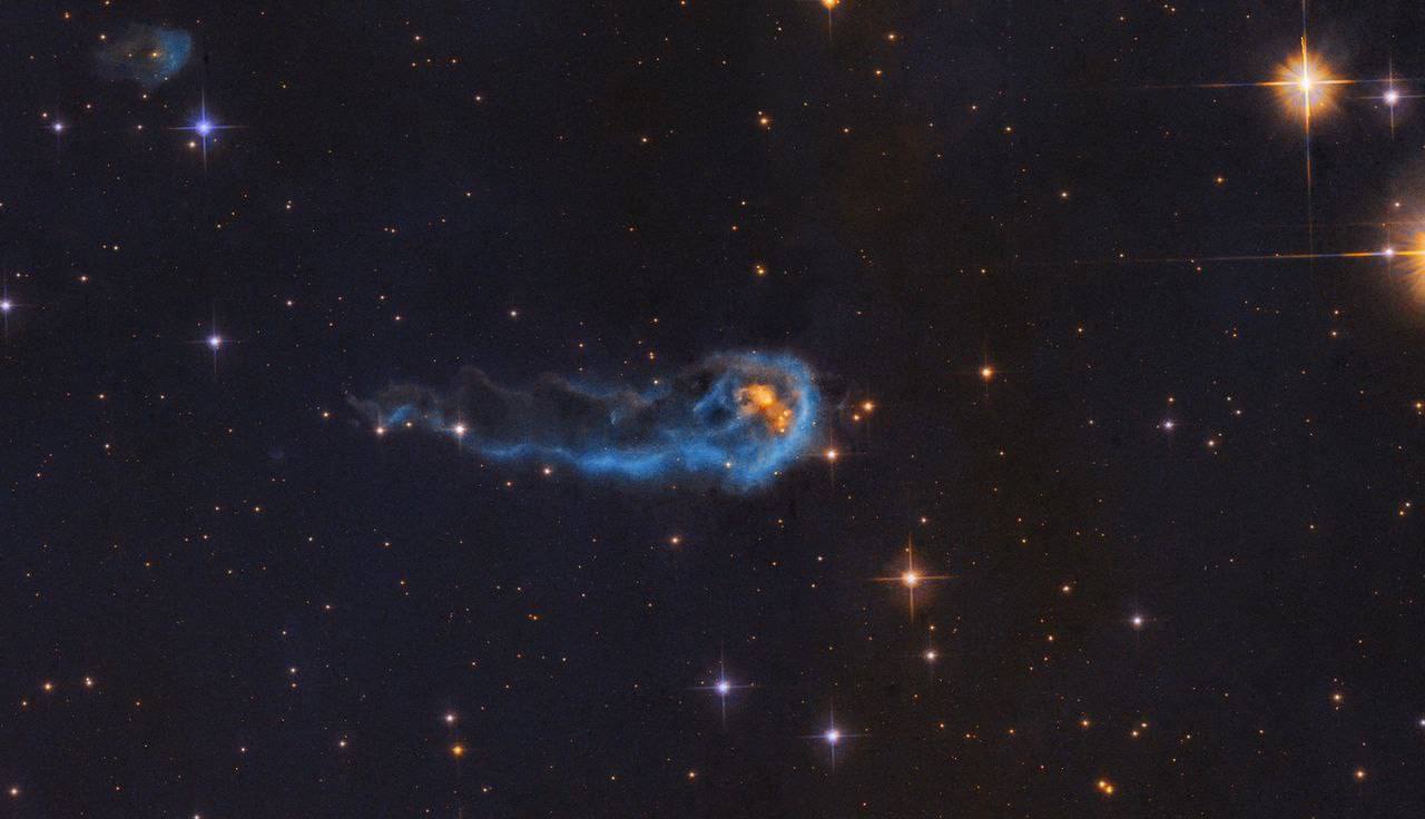 Космическая медуза – облако межзвёздного газа и пыли IRAS 20324+4057